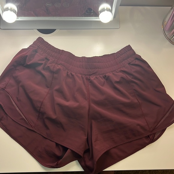 lululemon athletica Pants - Lululemon Hotty Hot LR 4’